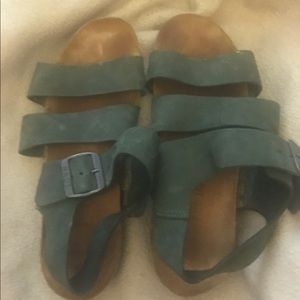 Sandals size 7